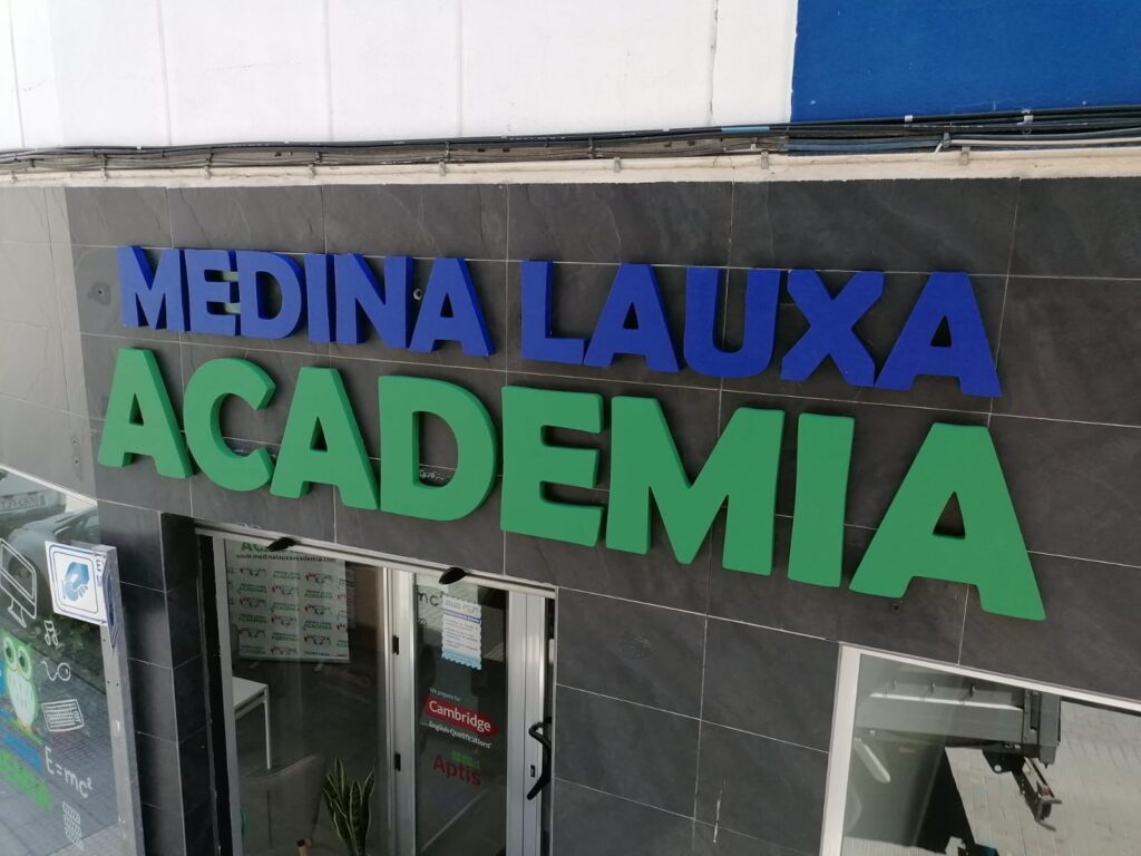 Medina Lauxa Academia Letras Corporeas